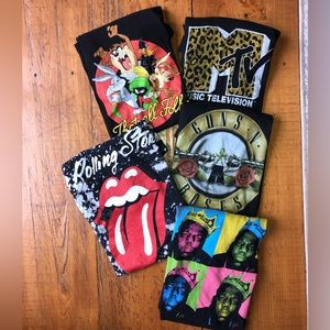 5 XL Graphic Tees